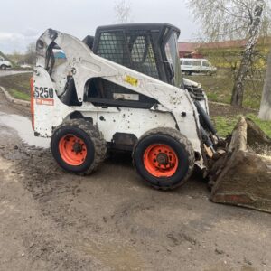 Минипогрузчик Bobcat S250